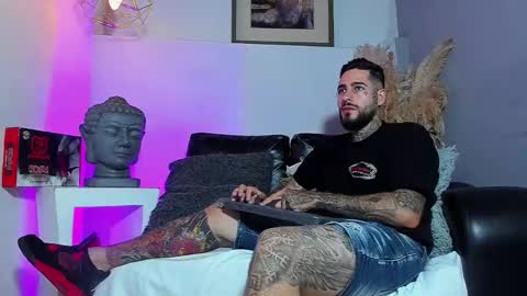 Snapshot of vincentsartori chatting on 03.13.26 Vincent Sartori online show from 03.13.26