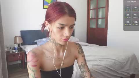 Snapshot of vinkitinkii chatting on 06.16.26 vinkitinkii online show from 06.16.26