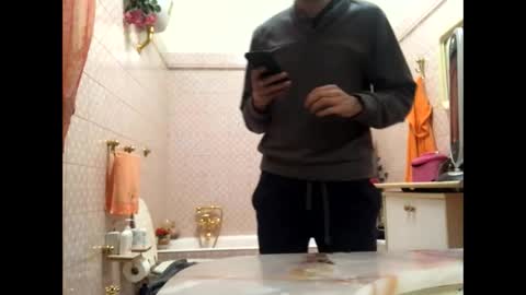 Snapshot of vinmin90 chatting on 01.02.25 Zenith online show from 01.02.25