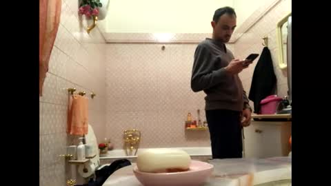 Snapshot of vinmin90 chatting on 01.03.25 Zenith online show from 01.03.25