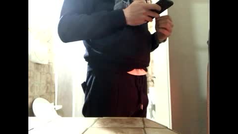 Snapshot of vinmin90 chatting on 01.14.25 Zenith online show from 01.14.25