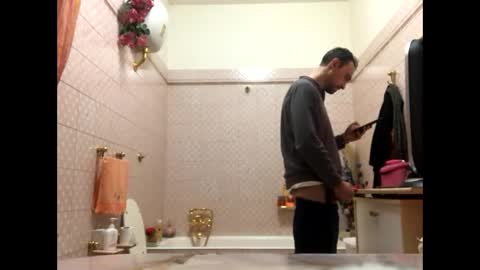 Snapshot of vinmin90 chatting on 02.21.25 Zenith online show from 02.21.25