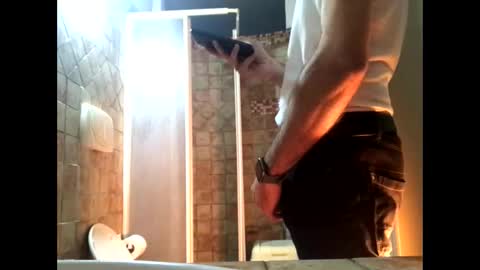 Snapshot of vinmin90 chatting on 02.21.25 Zenith online show from 02.21.25