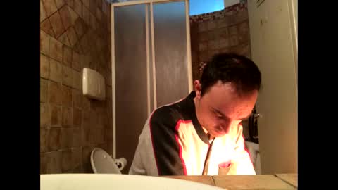 Snapshot of vinmin90 chatting on 03.06.25 Zenith online show from 03.06.25