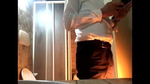 Snapshot of vinmin90 chatting on 03.09.25 Zenith online show from 03.09.25