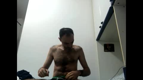 Snapshot of vinmin90 chatting on 09.23.25 Zenith online show from 09.23.25