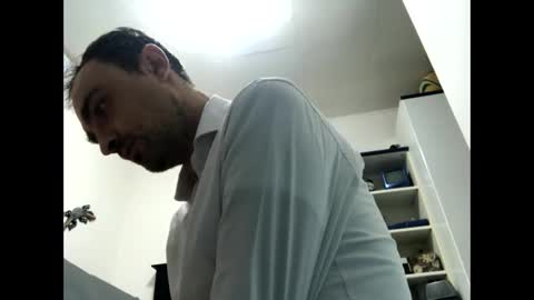 Snapshot of vinmin90 chatting on 10.17.25 Zenith online show from 10.17.25