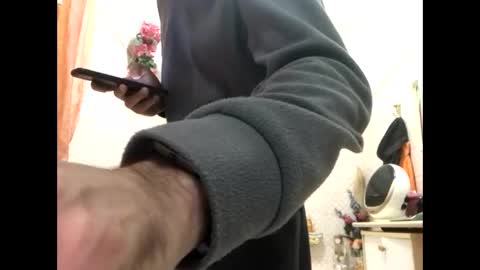 Snapshot of vinmin90 chatting on 10.22.25 Zenith online show from 10.22.25