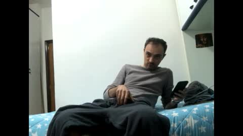 Snapshot of vinmin90 chatting on 10.30.25 Zenith online show from 10.30.25