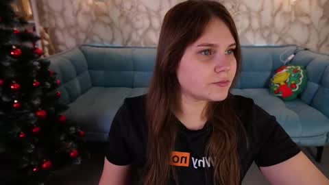 Snapshot of vinnasky chatting on 12.23.25 Milla online show from 12.23.25