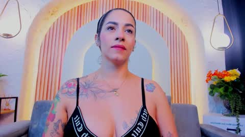 Violette online show from 03.25.26