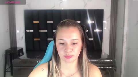 Snapshot of violet13_a chatting on 01.14.26 Violet online show from 01.14.26