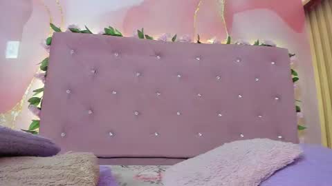 violet__taylor_ online show from 07.02.26