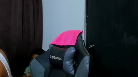 Violet and Myers online show from 04.22.26