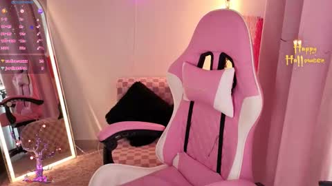 violet online show from 10.11.25