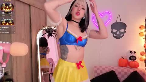 violet online show from 10.31.25