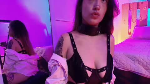 Violet Jones online show from 10.06.25