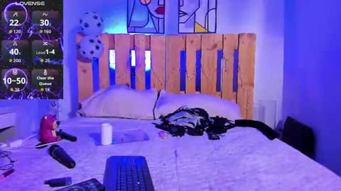 Violet Jones online show from 06.30.26