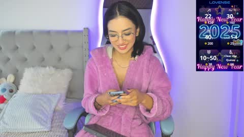 Snapshot of violet_rost chatting on 01.06.25  Violet  online show from 01.06.25