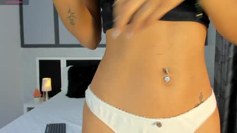 Snapshot of violet_rost chatting on 01.24.25  Violet  online show from 01.24.25