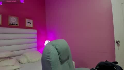 violet_sinclair online show from 06.07.26