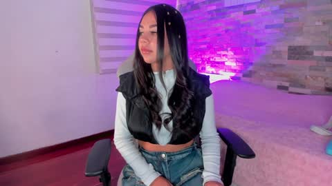 Snapshot of violet_spencer chatting on 12.05.24 Violeta online show from 12.05.24