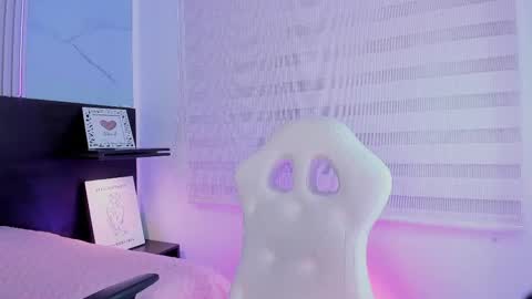 Snapshot of violet_spencer chatting on 02.25.25 Violeta online show from 02.25.25