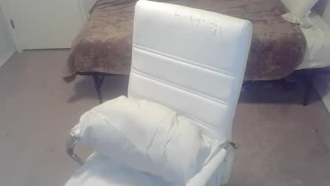 violet_winter97 online show from 01.08.25