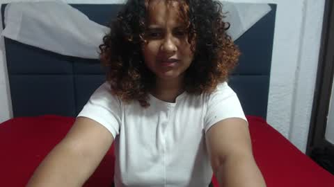 Snapshot of violeta_andrae chatting on 07.06.26 violeta online show from 07.06.26