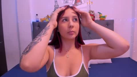 Snapshot of violeta_blaze1 chatting on 04.12.26 Violeta online show from 04.12.26