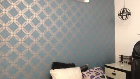 Violeta  online show from 12.23.24