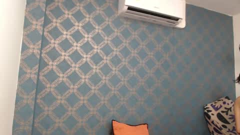 Violeta  online show from 01.05.25