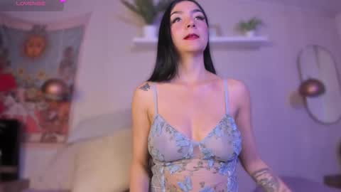 Snapshot of violeta_dh chatting on 02.05.26 Violeta online show from 02.05.26