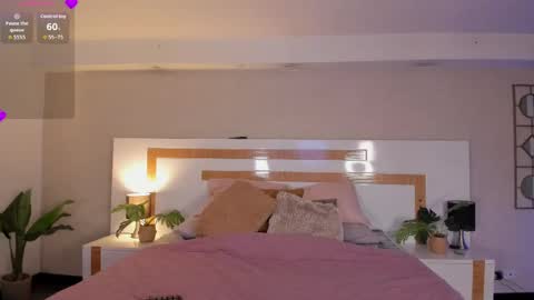 Snapshot of violeta_dh chatting on 05.15.26 Violeta online show from 05.15.26