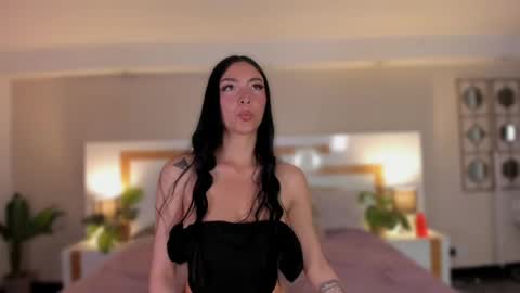 Snapshot of violeta_dh chatting on 05.27.26 Violeta online show from 05.27.26