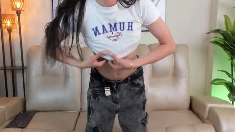 Snapshot of violeta_foxz chatting on 09.29.25 Violeta online show from 09.29.25