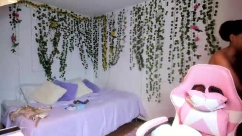 Snapshot of violeta_miler_ chatting on 05.19.26 Violeta online show from 05.19.26