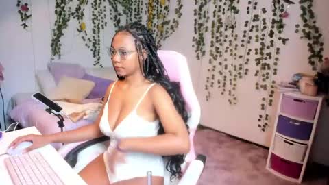 Snapshot of violeta_miler_ chatting on 05.30.26 Violeta online show from 05.30.26