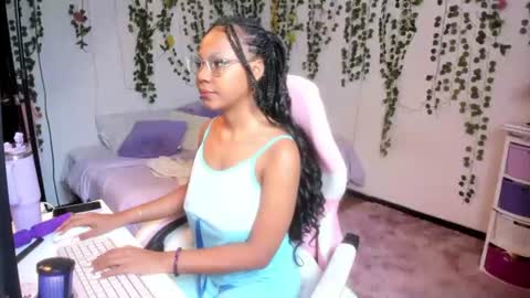 Snapshot of violeta_miler_ chatting on 06.18.26 Violeta online show from 06.18.26