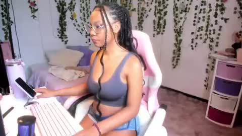 Snapshot of violeta_miler_ chatting on 06.26.26 Violeta online show from 06.26.26