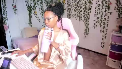 Snapshot of violeta_miler_ chatting on 07.20.26 Violeta online show from 07.20.26