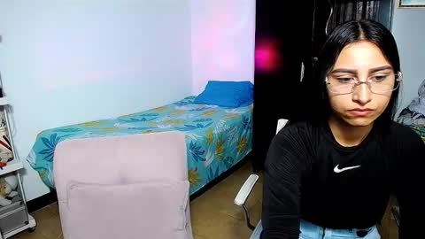 Snapshot of violeta_rouses chatting on 02.04.26 violeta_rouses online show from 02.04.26