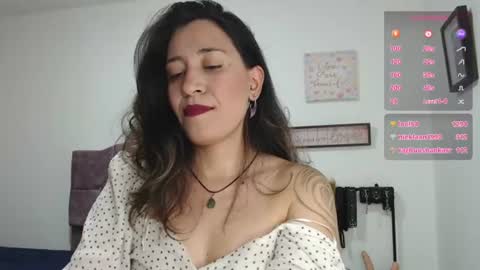 Snapshot of violeta_scott_ chatting on 06.26.26 violeta_scott_ online show from 06.26.26