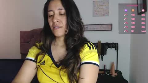Snapshot of violeta_scott_ chatting on 06.27.26 violeta_scott_ online show from 06.27.26