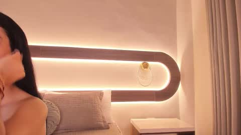 Snapshot of violeta_sum chatting on 02.25.26 Violeta Sum online show from 02.25.26