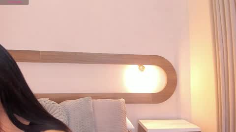 Snapshot of violeta_sum chatting on 05.19.26 Violeta Sum online show from 05.19.26
