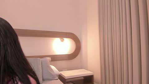 Snapshot of violeta_sum chatting on 06.05.26 Violeta Sum online show from 06.05.26