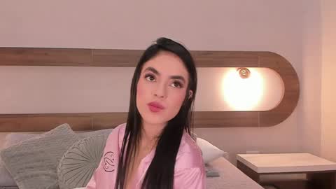 Snapshot of violeta_sum chatting on 06.06.26 Violeta Sum online show from 06.06.26