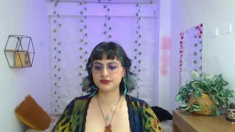 Violeta  online show from 10.18.25