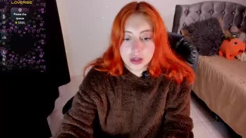 Violeta  Help me reach 150 thumbs up    online show from 04.30.26